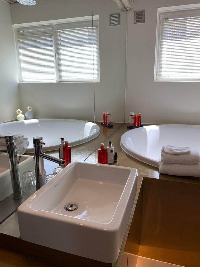 B&B Yellow Submarine Anvers Dış mekan fotoğraf