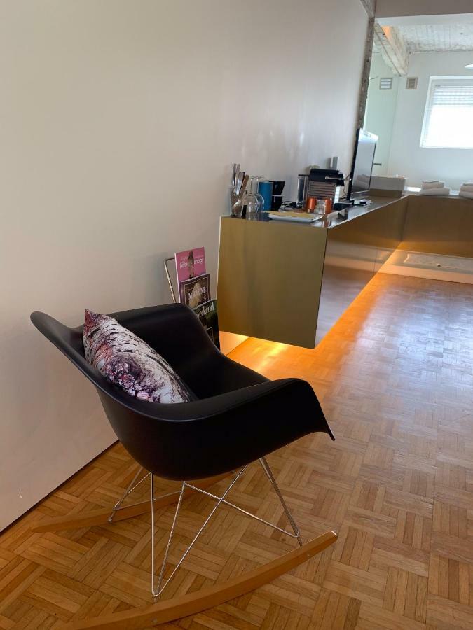 B&B Yellow Submarine Anvers Dış mekan fotoğraf